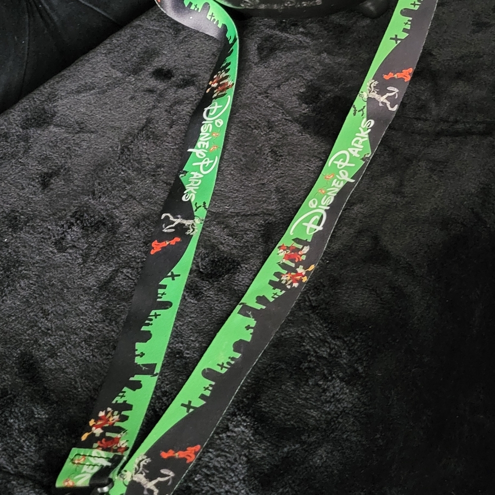 2018 Disney Parks Green Cauldron Popcorn Bucket - Picture 3 of 6